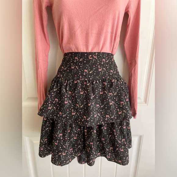 EUC Chelsea & Violet Black Dainty Floral Skirt sz Large - Picture 8 of 10
